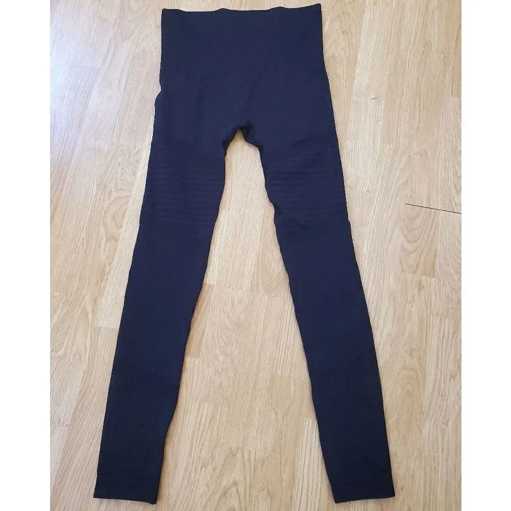 Zella Ribbed Detail High Waist Leggings - size Small in Black.